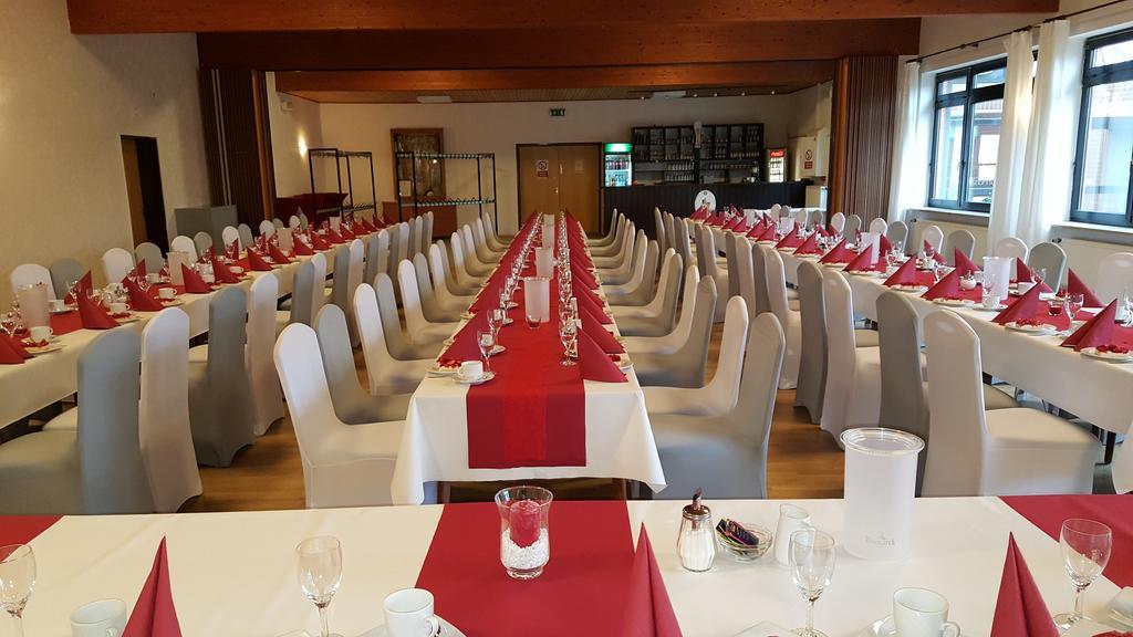 Hotel Restaurant Teichaue Адендорф Екстериор снимка