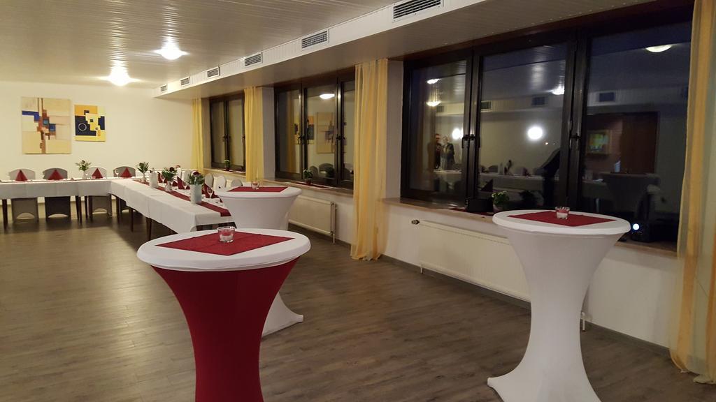 Hotel Restaurant Teichaue Адендорф Екстериор снимка